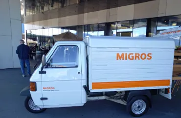 APE 50 mit Migros Aufschrift