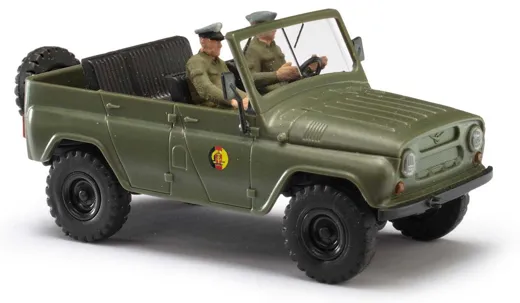 UAZ 469 mit Fahrer, NVA