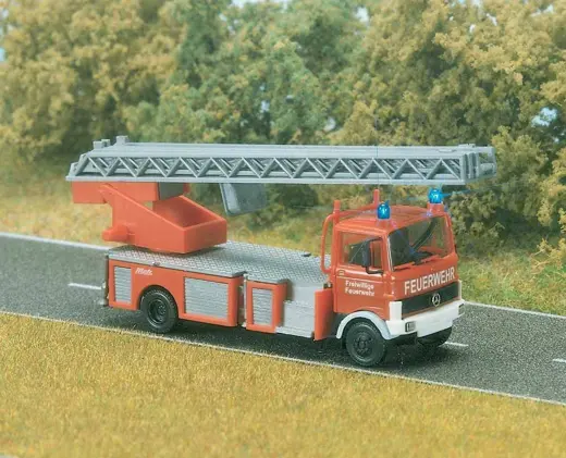 Feuerwehr-Leiterwagen Mercedes-Benz LP 809