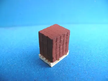 Palette mit Ziegel 14x9x15 mm