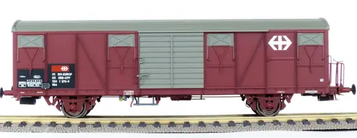 SBB Gbs Güterwagen EUROP mit grossem und kleinem SBB Emblem, geripptem Dach und Türen mit Sicken  Epoche V