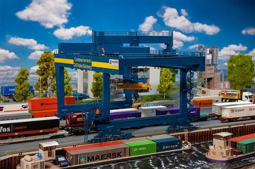 Containerbrücke GVZ Hafen Nürnberg