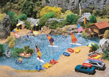 Boote und Surfbretter