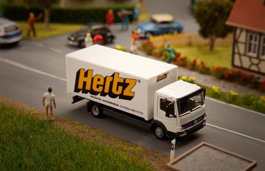 LKW MB Atego Hertz (HERPA)