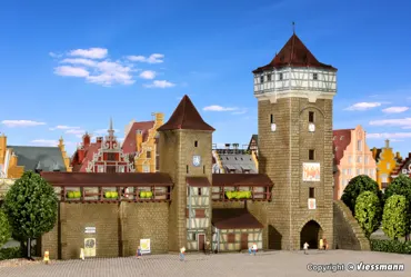 N Stadtmauer mit Fachwerkturm