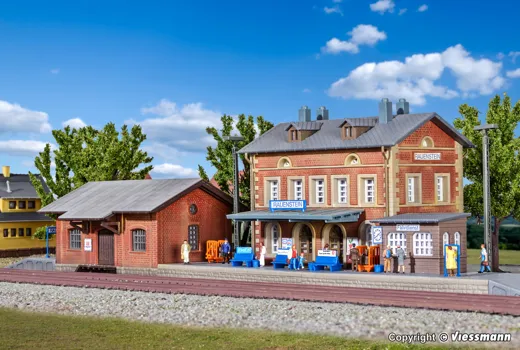 37396 N Bahnhof Rauenstein mit Güterschuppen