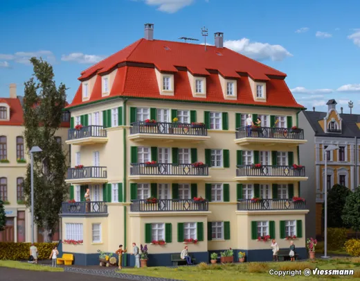 H0 Mehrfamilienhaus mit Balko