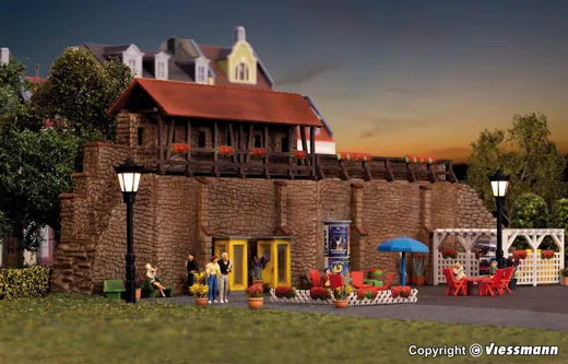 H0 Stadtmauer mit Kleingarten