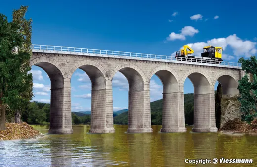 39724 H0 Aachtal-Viadukt mit Eisbrecherpfeilern, eingleisig