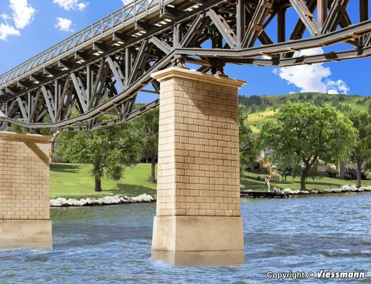 39751 H0 Gemauerter Viadukt-Mittelpfeiler mit Betonsockel, 2 Stück