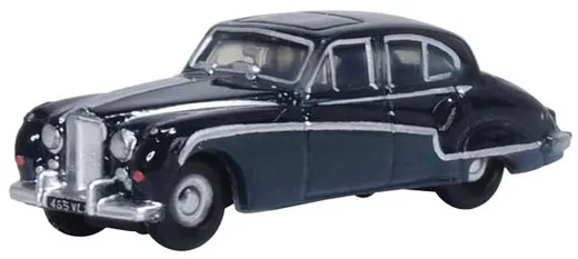 Jaguar Mark VIII blue