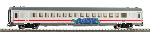 Personenwagen Apmmz 106 1. Klasse DB AG VI mit Graffiti