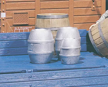 4 Bierfässer