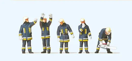 Feuerwehrmänner in moderner Einsatzkleid.