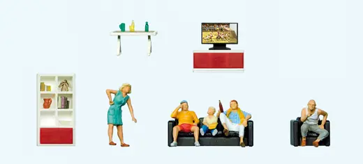 Familie beim Fernsehen, Wohnzimmereinrichtung