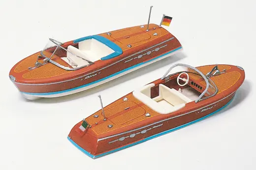 Zwei Motorboote, Bausatz