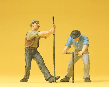 2 Gleisbauarbeiter mit T-Schlüssel + Brechstange