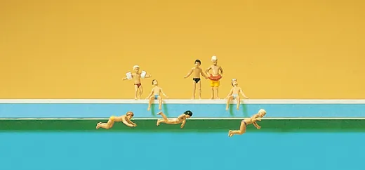 Kinder im Schwimmbad