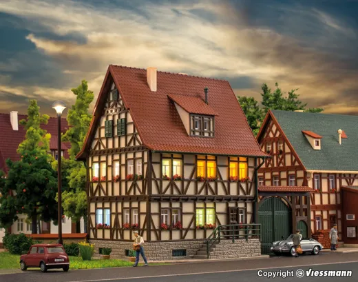 H0 Bauernhaus mit Hoftor