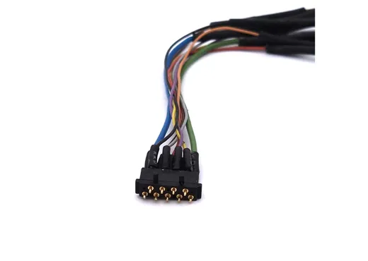 Stecker mit Pins