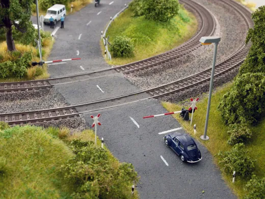 L-C Bahnschranken mit Andreaskreuzen