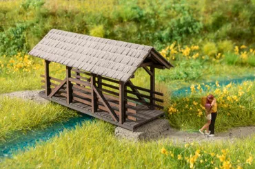 L-C Überdachte Fußgänger-Brücke