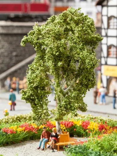 Baum mit Ruhebank 11,5 cm