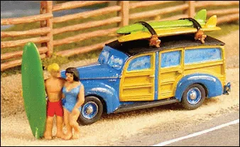 "Woody" w/Srfrs & Srfbrds