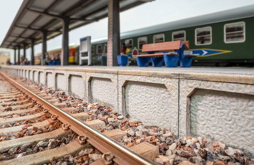 L-C minis Bahnsteigkanten