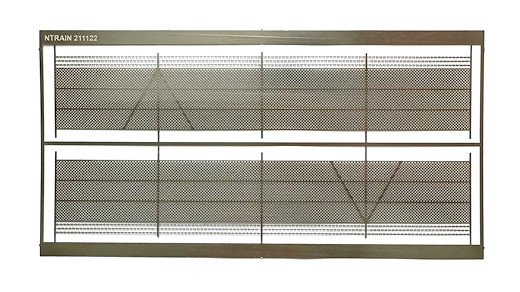 Maschendrahtzaun mit Stacheldraht