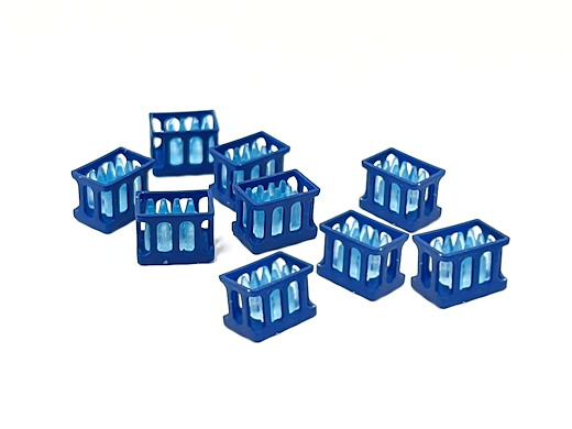 9 blaue Wasserkisten