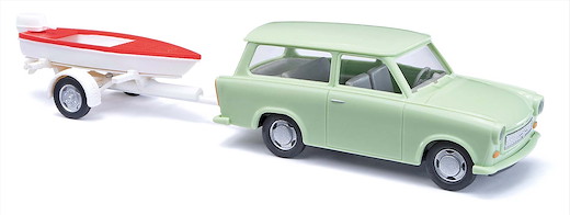 Trabant P601 Kombi mit Bootsanhänger