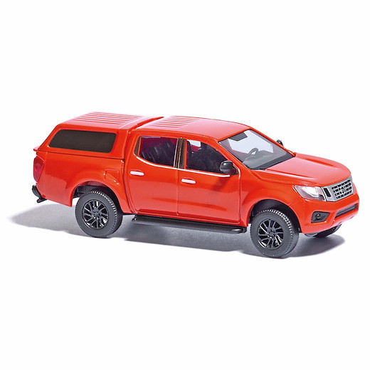 Nissan Navara mit Hardtop, Rot