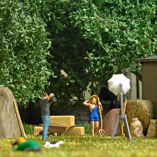 Action Set: Model mit Heugabel