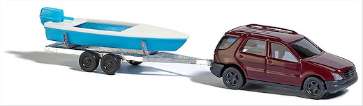 Mercedes-Benz M-Klasse mit Boot