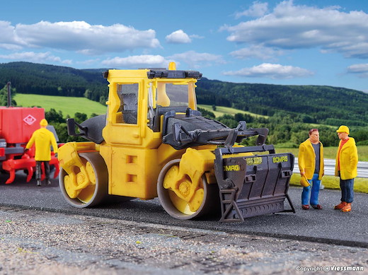 H0 BOMAG Walze mit Splittstreuer BS 180