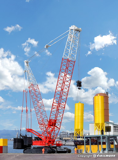 H0 LIEBHERR Raupenkran mit Gittermast