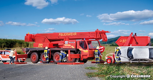H0 Feuerwehr Kranwagen LIEBHERR LTM 1050/4