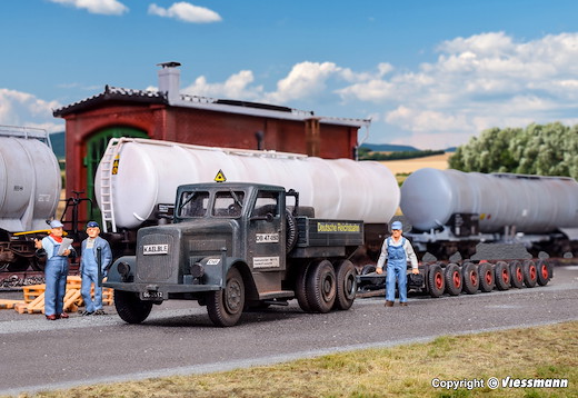 H0 KAELBLE Zugmaschine mit Strassenroller