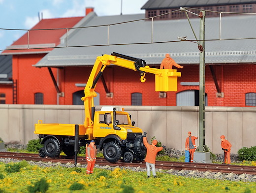H0 Zweiwege UNIMOG GleisBau mit Arbeitskran und Korb