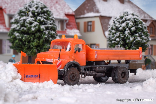H0 MB Rundhauber mit SCHMIDT Spitzpflug