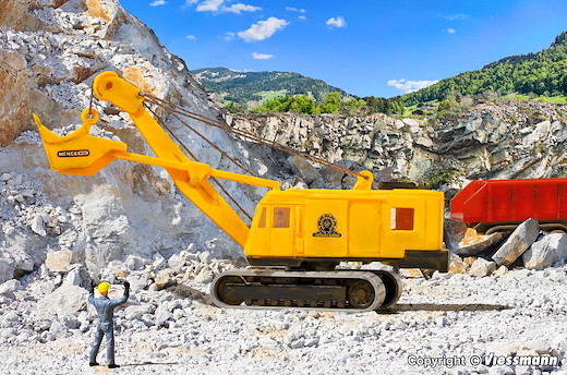 N MENCK Bagger mit Hochlöffel