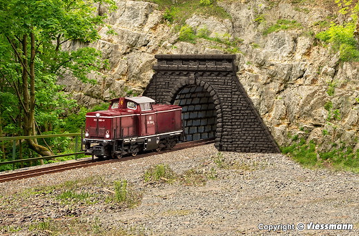 Z Tunnelportale mit Röhre, eingleisig, 2 Stück