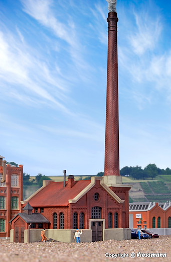 N Kesselhaus mit Kamin