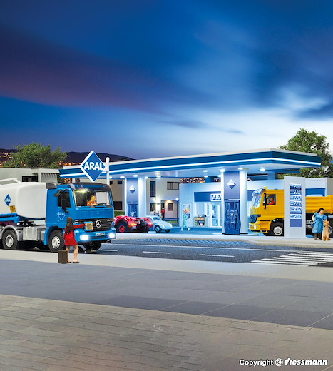 H0 Moderne ARAL Tankstelle - Polyplate Bausatz