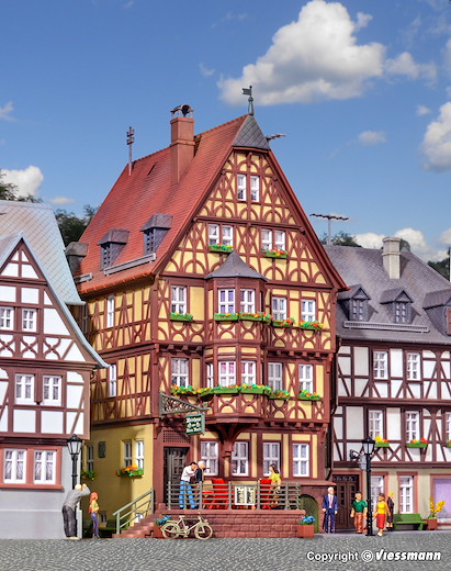 H0 Haus mit Erker in Miltenberg