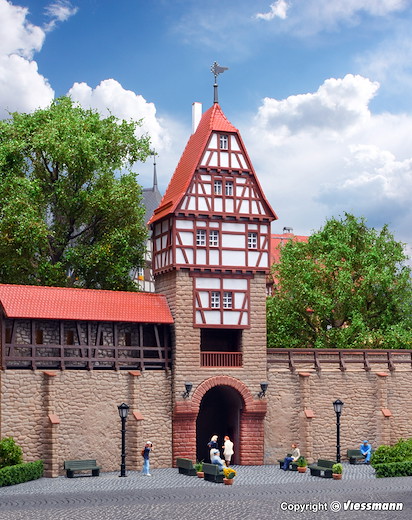 H0 Stadtmauer mit Fachwerkturm in Weil