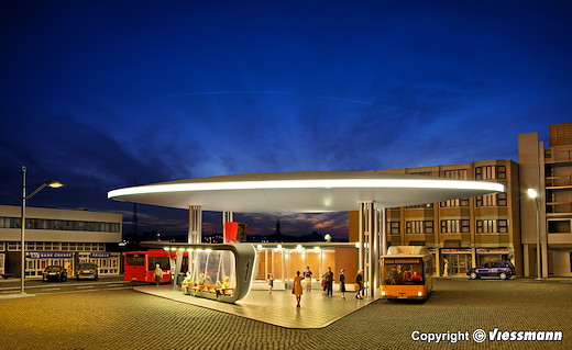 H0 Moderner Busbahnhof Hauptgebäude mit einer Haltestation inkl. LED-Beleuchtung