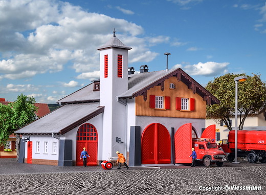 H0 Feuerwehr mit Dorfgemeinschaftshaus