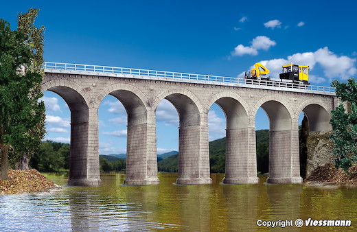 H0 Aachtal-Viadukt mit Eisbrecherpfeilern, eingleisig